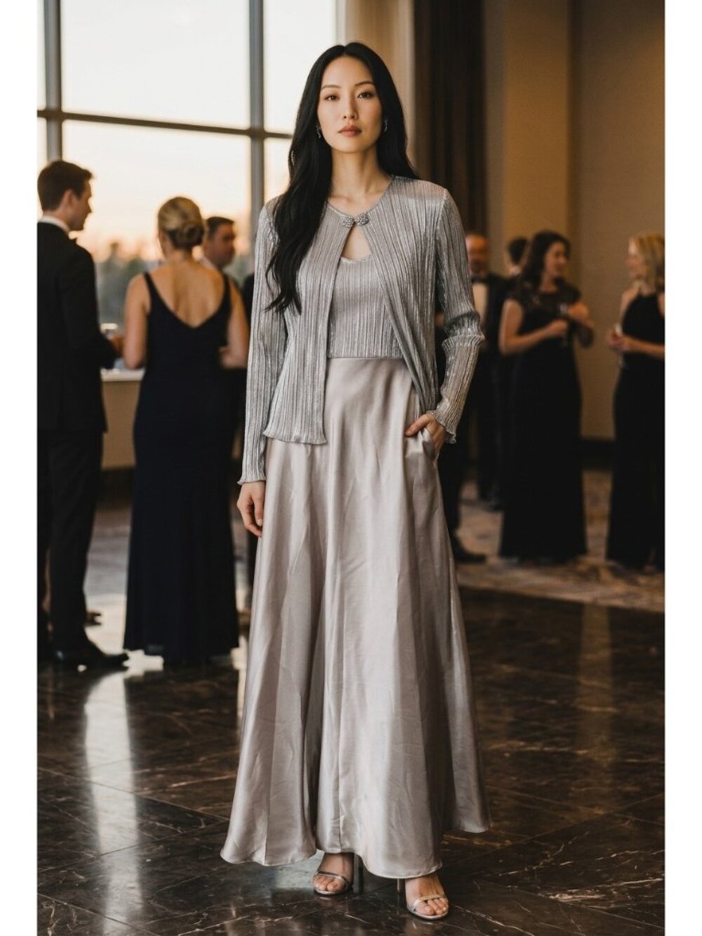 Cachet Long Evening Formal Dress Gown Womens 14 Champaigne Glam Mother Bride